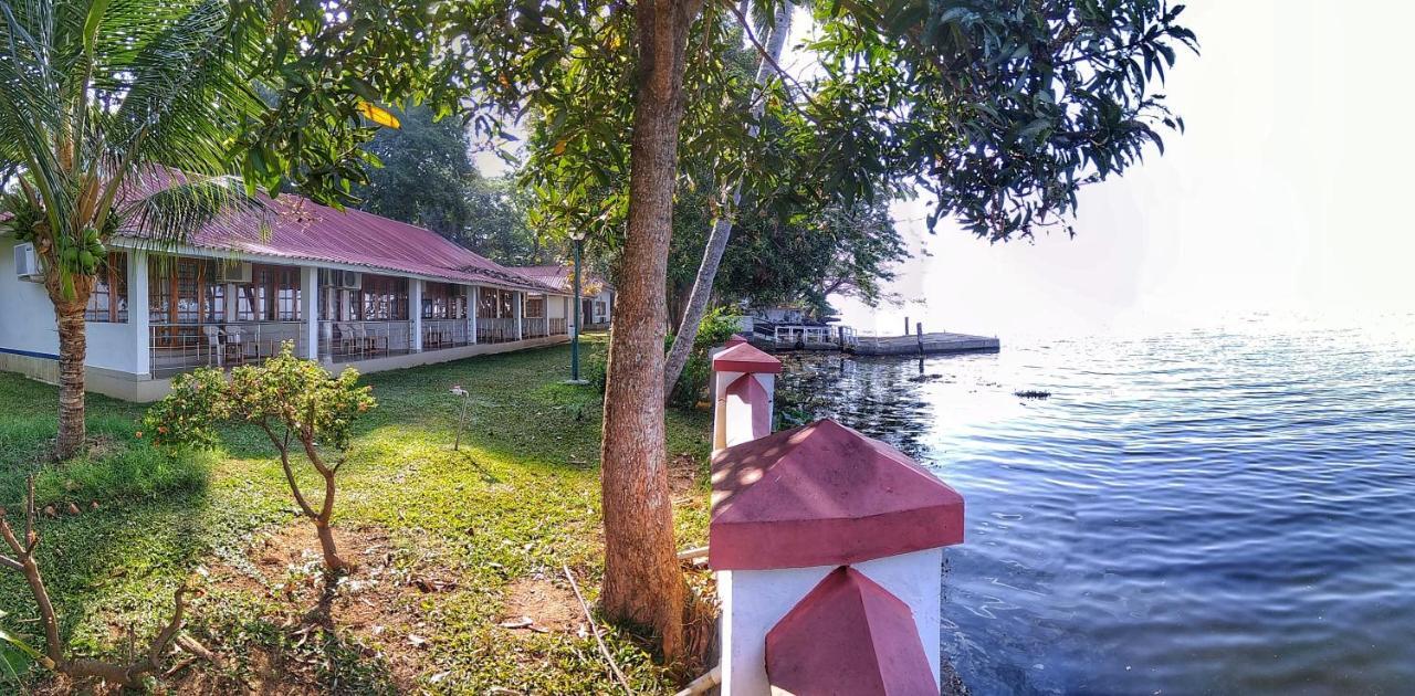 Ktdc Kumarakom Gateway Resort Alappuzha Exterior photo